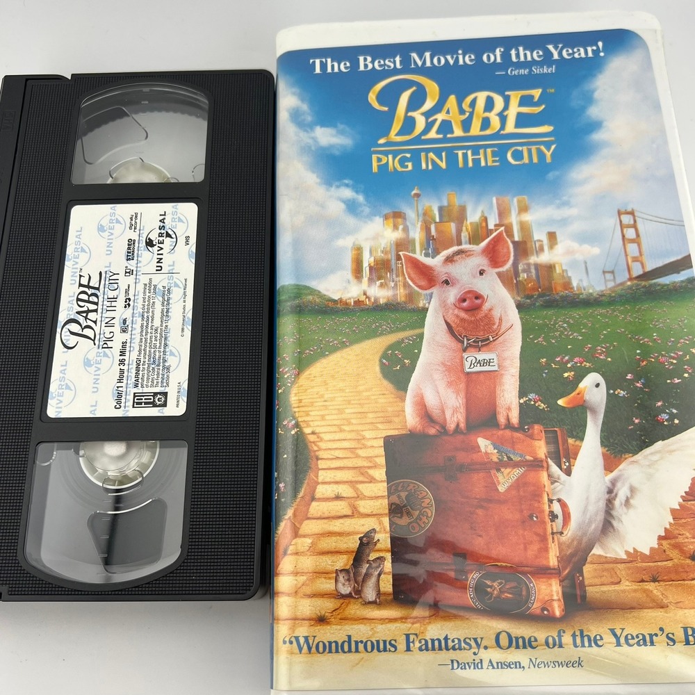 Babe Pig in the City VHS 1999 Universal Clamshell Family Movie